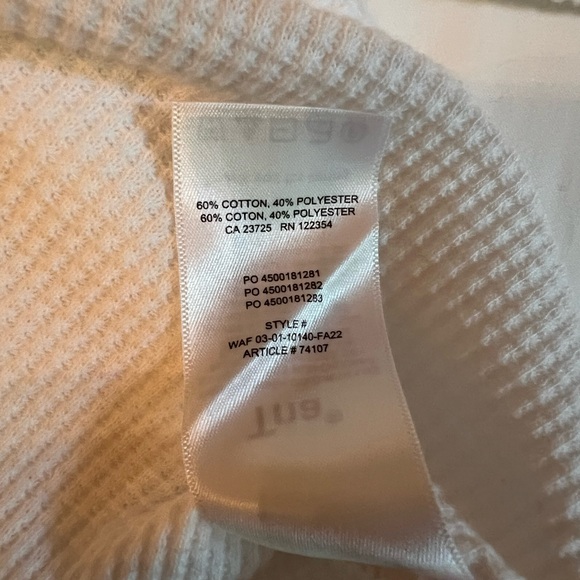 Aritzia - TNA Waffle Scoopneck Longsleeve in White, Size S - Picture 7 of 9